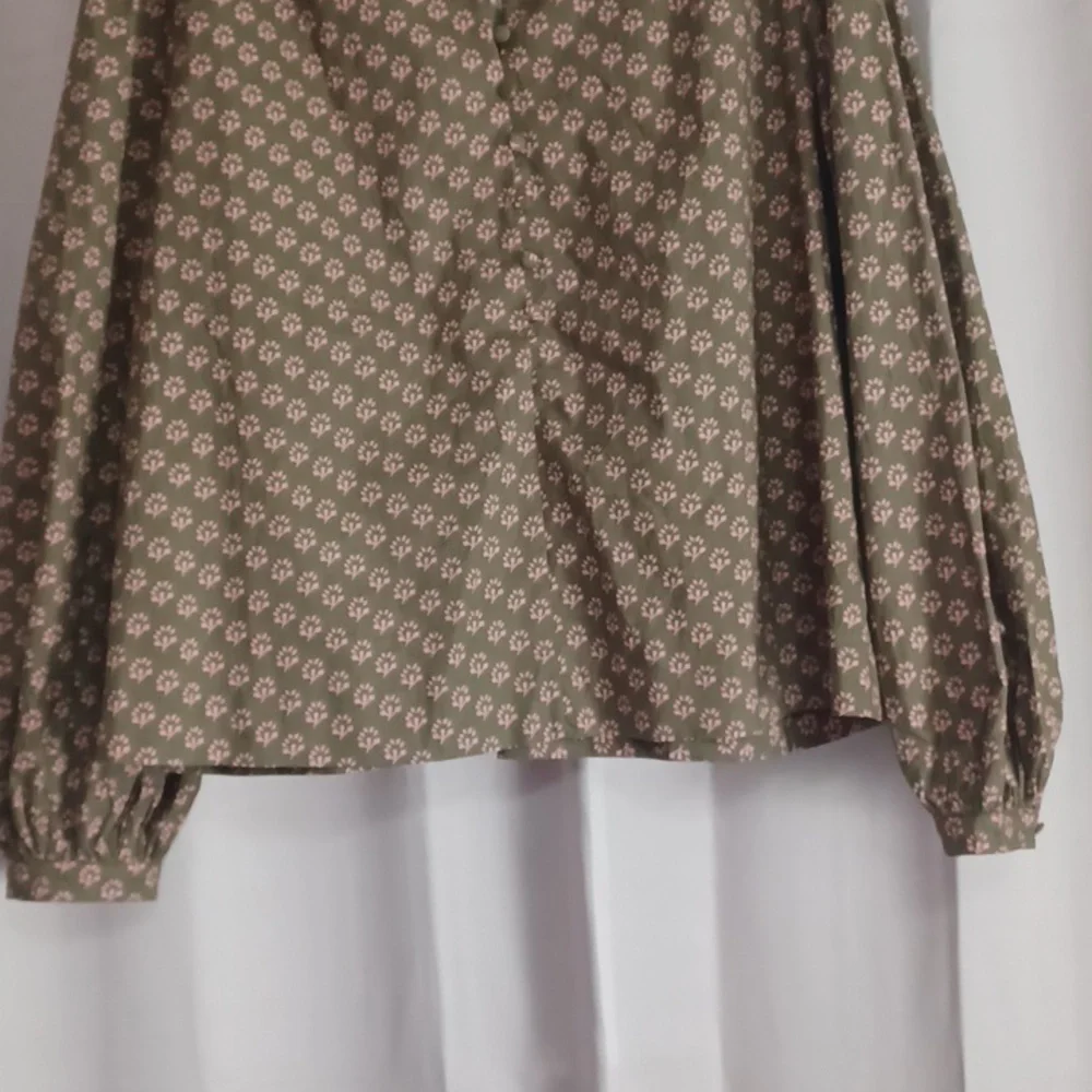 Avara Olive Green Pink Floral Long Balloon Sleeve Top, Split Neck Button Placket